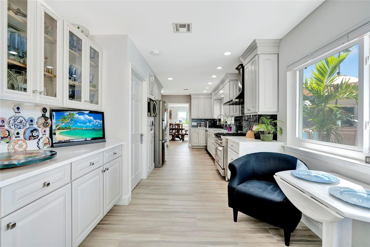 Interior, Kitchen, Recessed Lighting, Wood Texture Flooring