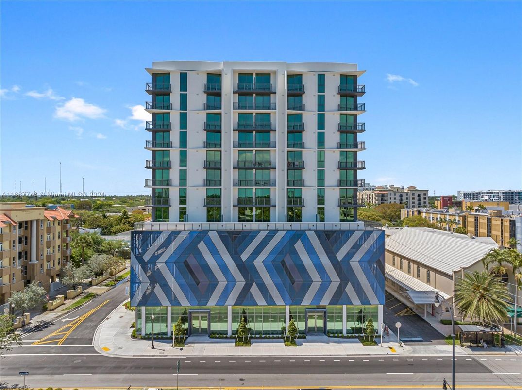 Exterior, Facade, Condo Building