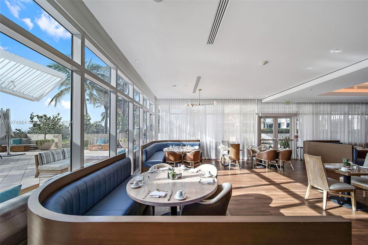 Dining room, Interior, Pendant Lights, Recessed Lighting, Wood Texture Flooring
