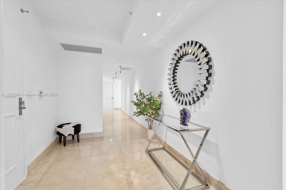 Interior, Recessed Lighting
