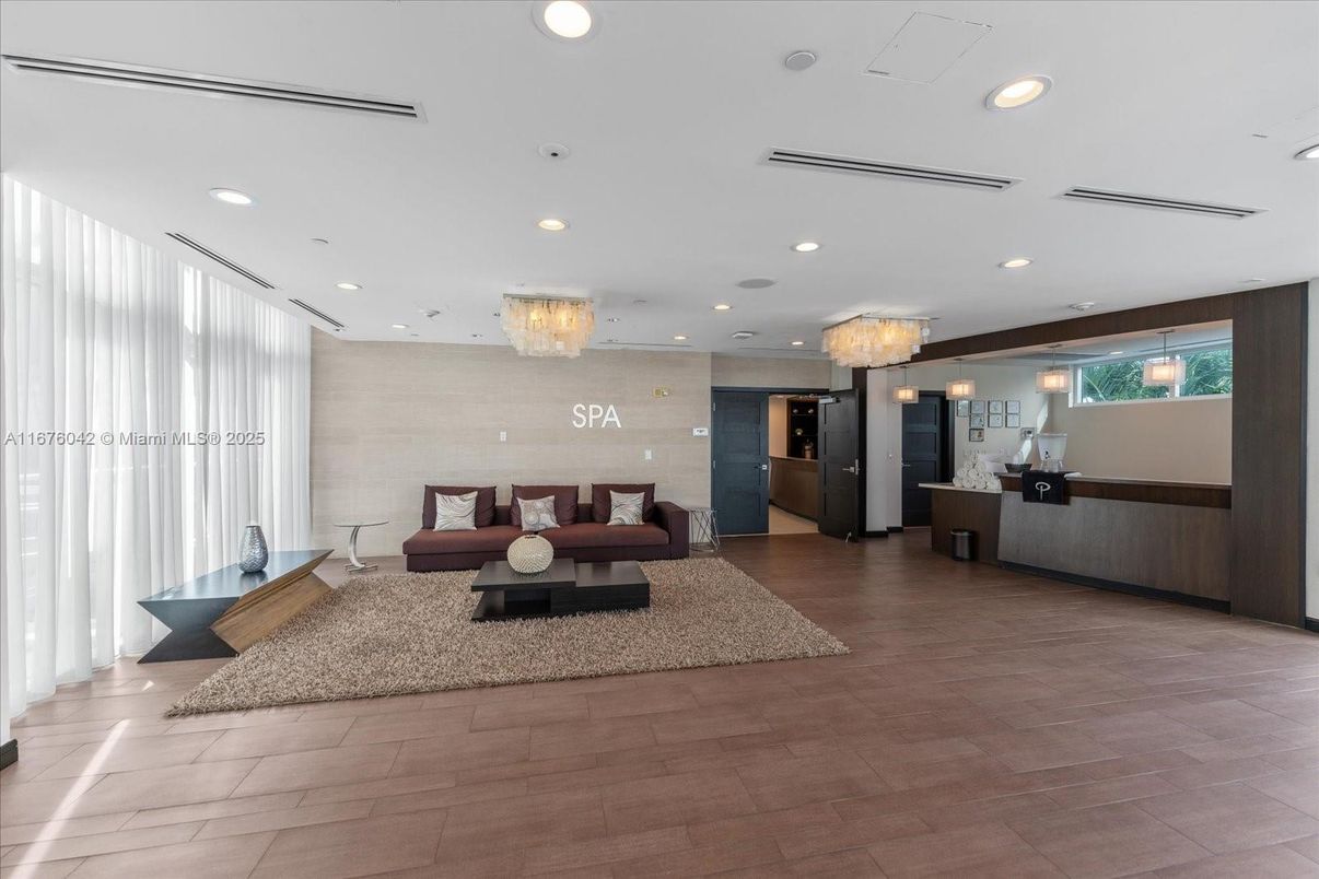 Chandelier, Interior, Recessed Lighting