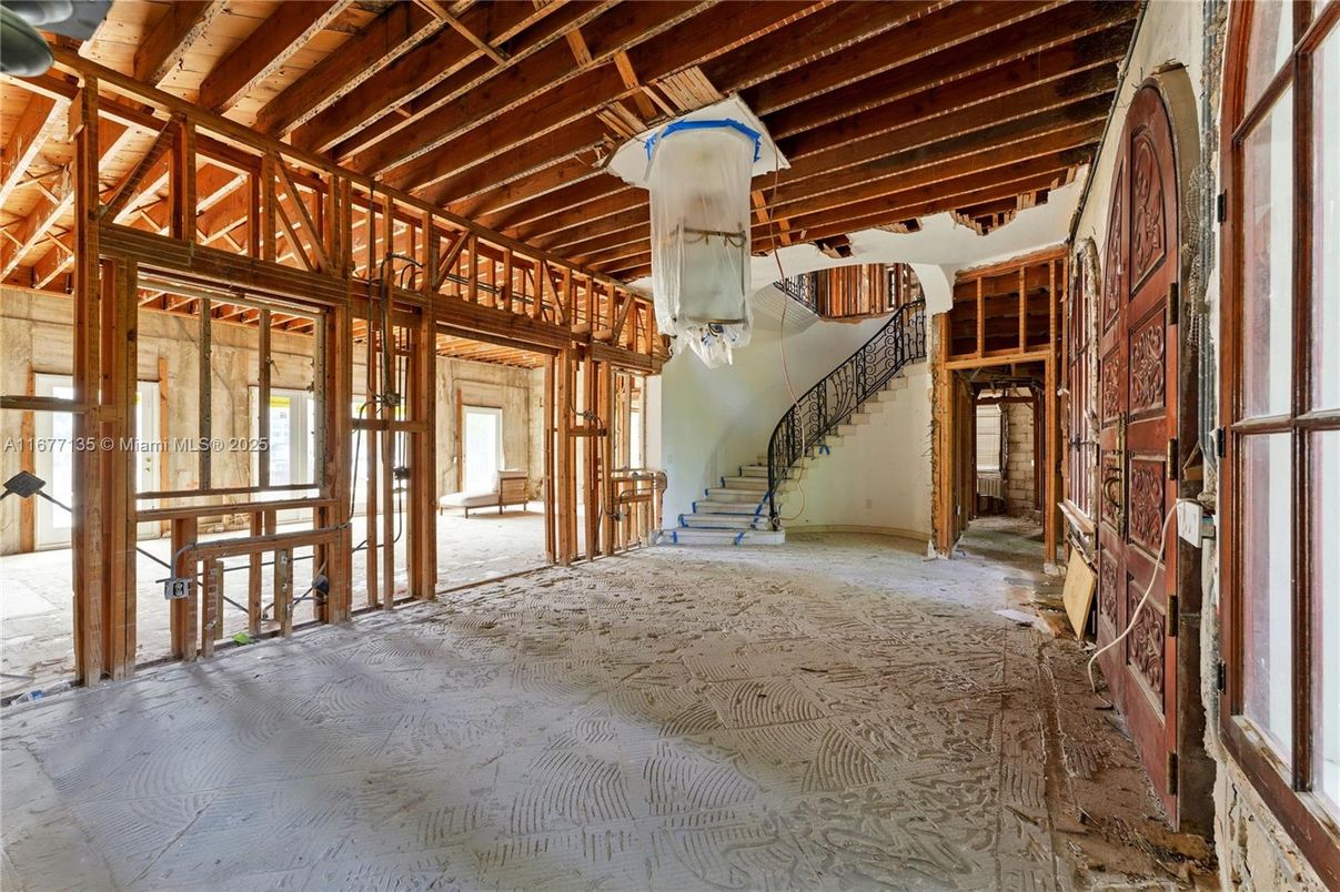 Interior, Wooden Beams