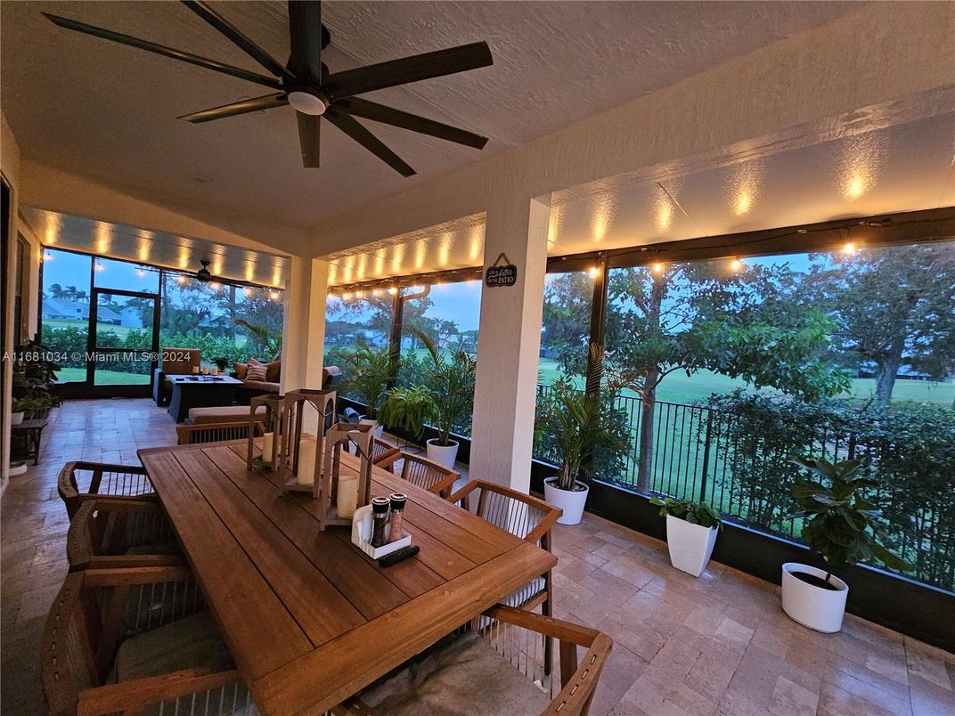 Dining room, Interior, Sun Room, Water