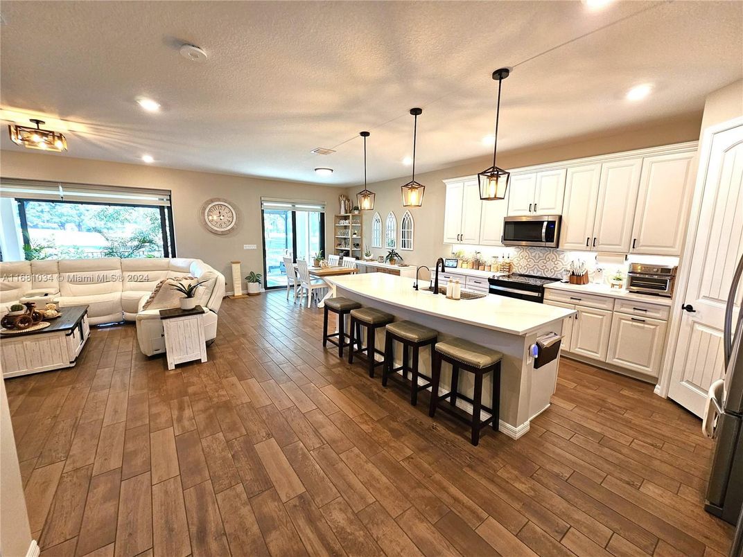 Interior, Kitchen, Living room, Pendant Lights, Recessed Lighting, Wood Texture Flooring
