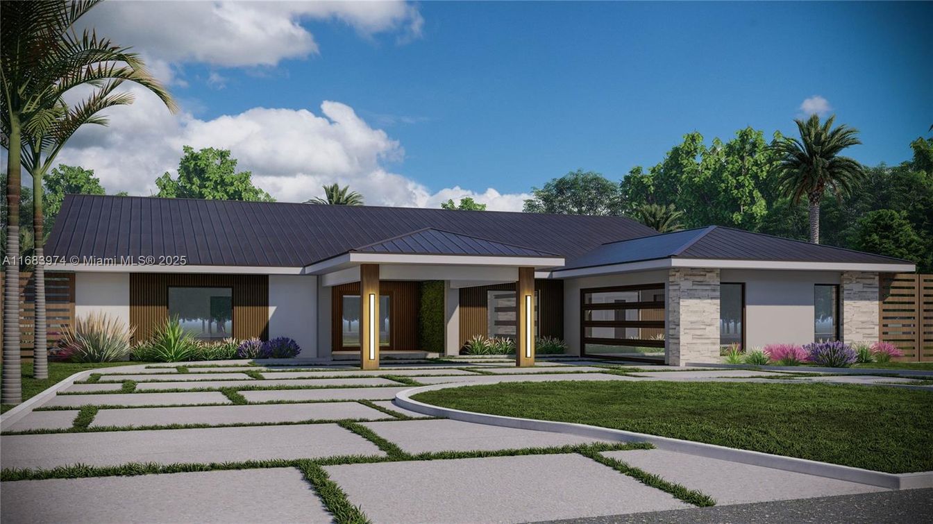 Backyard, Exterior, Facade, Ranch