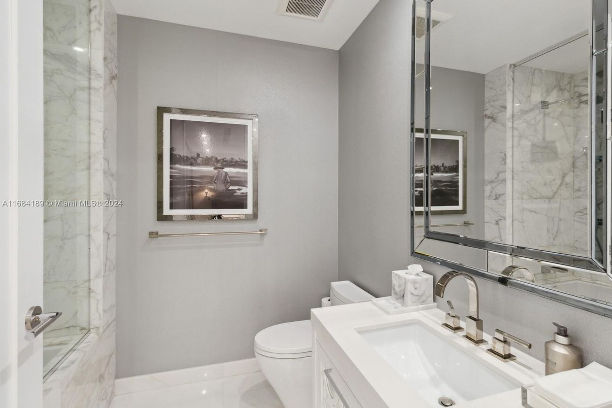 Bathroom, Interior, Marble, Marble Walls