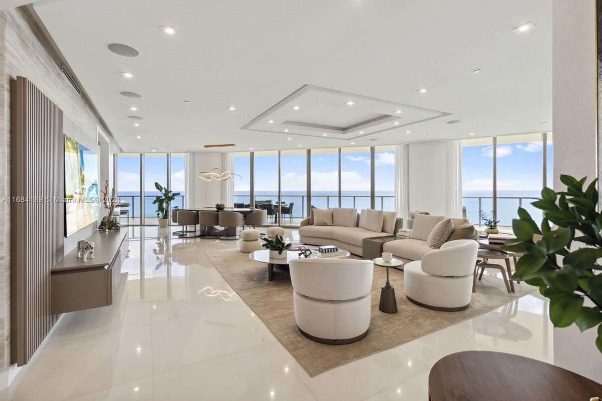 Dining room, Interior, Living room, Recessed Lighting, Water