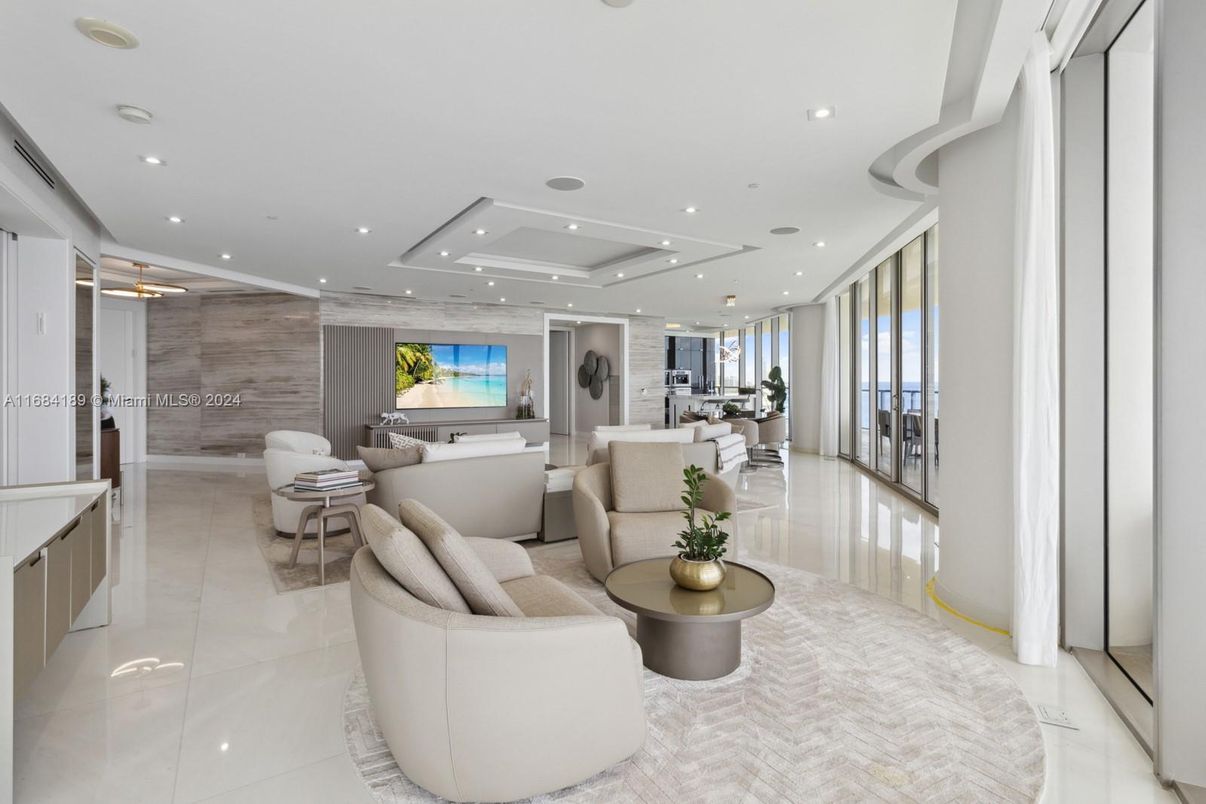 Interior, Living room, Recessed Lighting