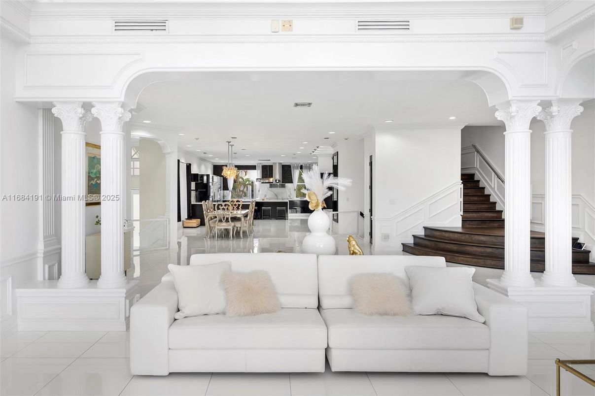 Chandelier, Dining room, Interior, Kitchen, Pendant Lights, Recessed Lighting