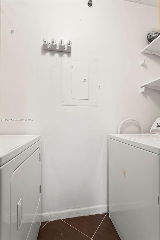 Interior, Washer
