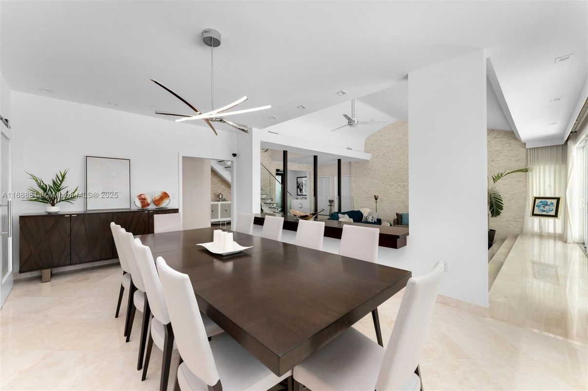 Dining room, Interior, Pendant Lights, Recessed Lighting