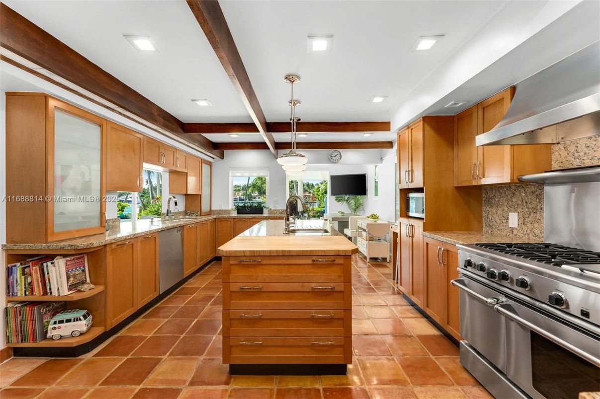 Interior, Kitchen, Pendant Lights, Recessed Lighting, Stainless Steel Appliances, Wooden Beams