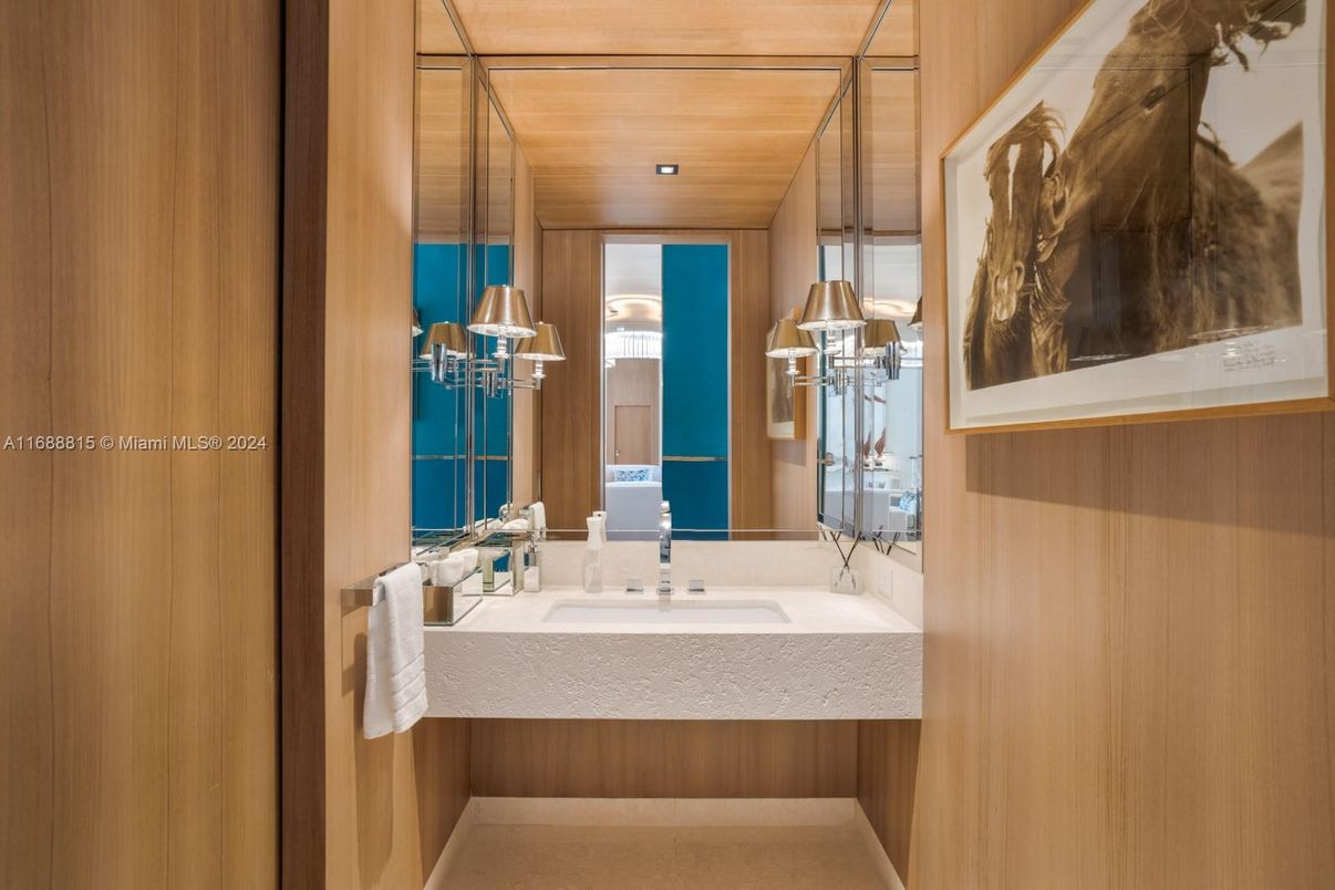 Bathroom, Interior, Recessed Lighting, Wooden Ceilings, Wooden Walls