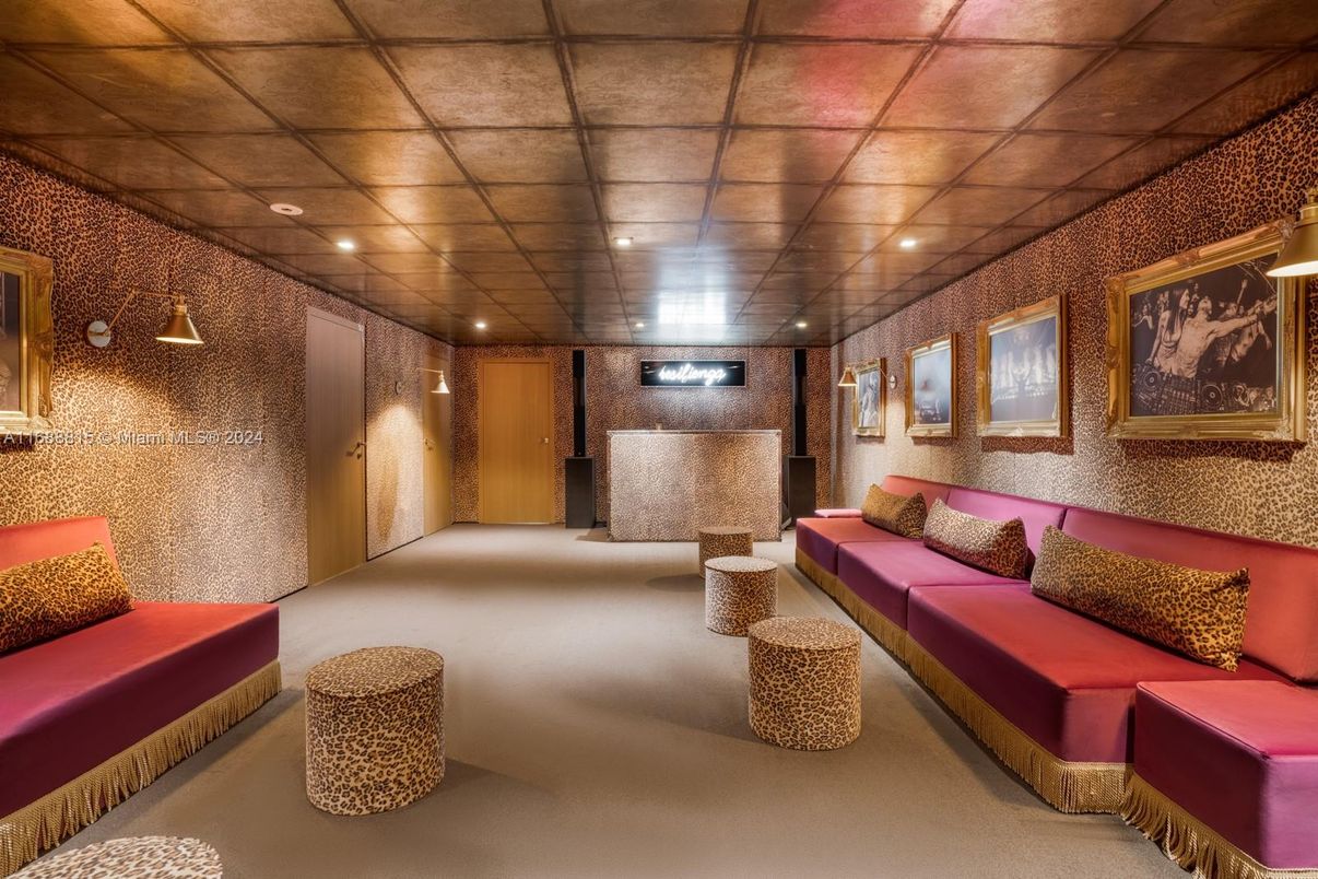 Interior, Recessed Lighting