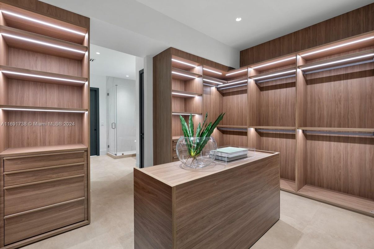Interior, Recessed Lighting