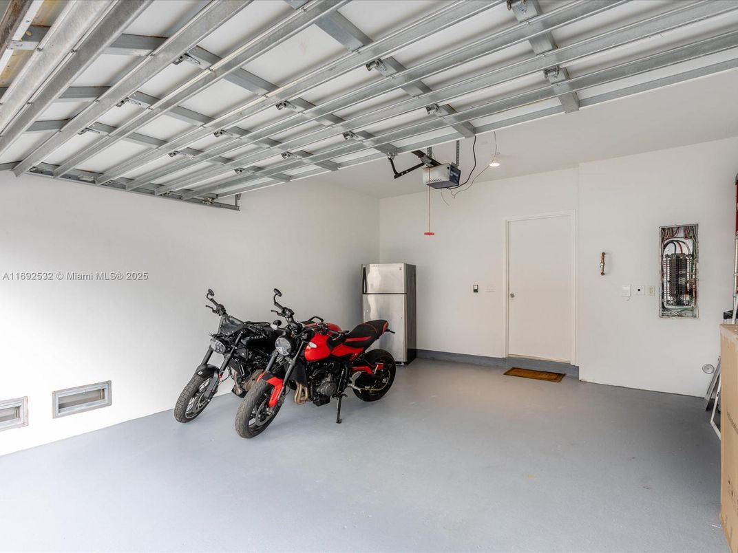 Garage, Interior