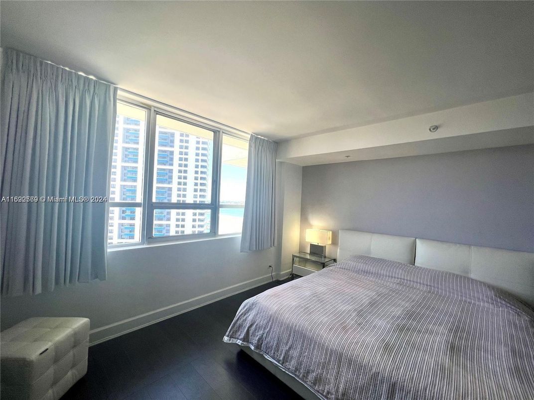 Bedroom, Interior, Water