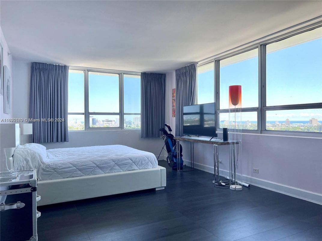 Bedroom, Interior, Water, Wood Texture Flooring