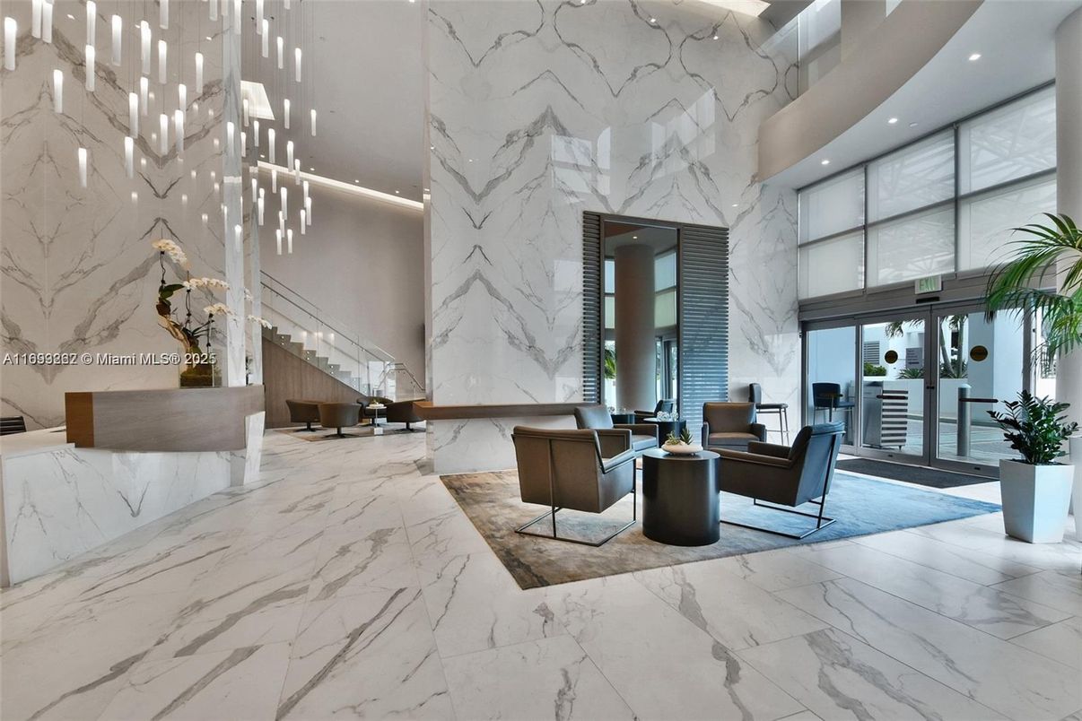 Interior, Living room, Marble, Marble Walls, Pendant Lights, Recessed Lighting