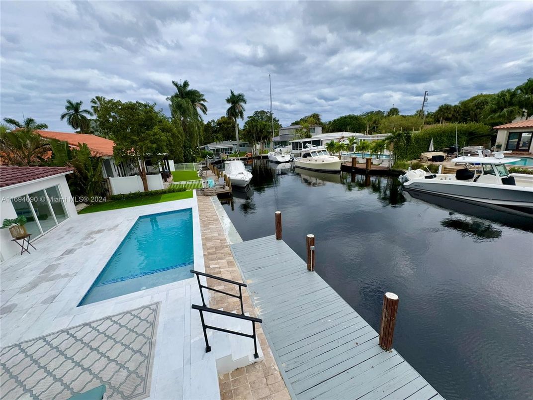Exterior, Lake, Pool