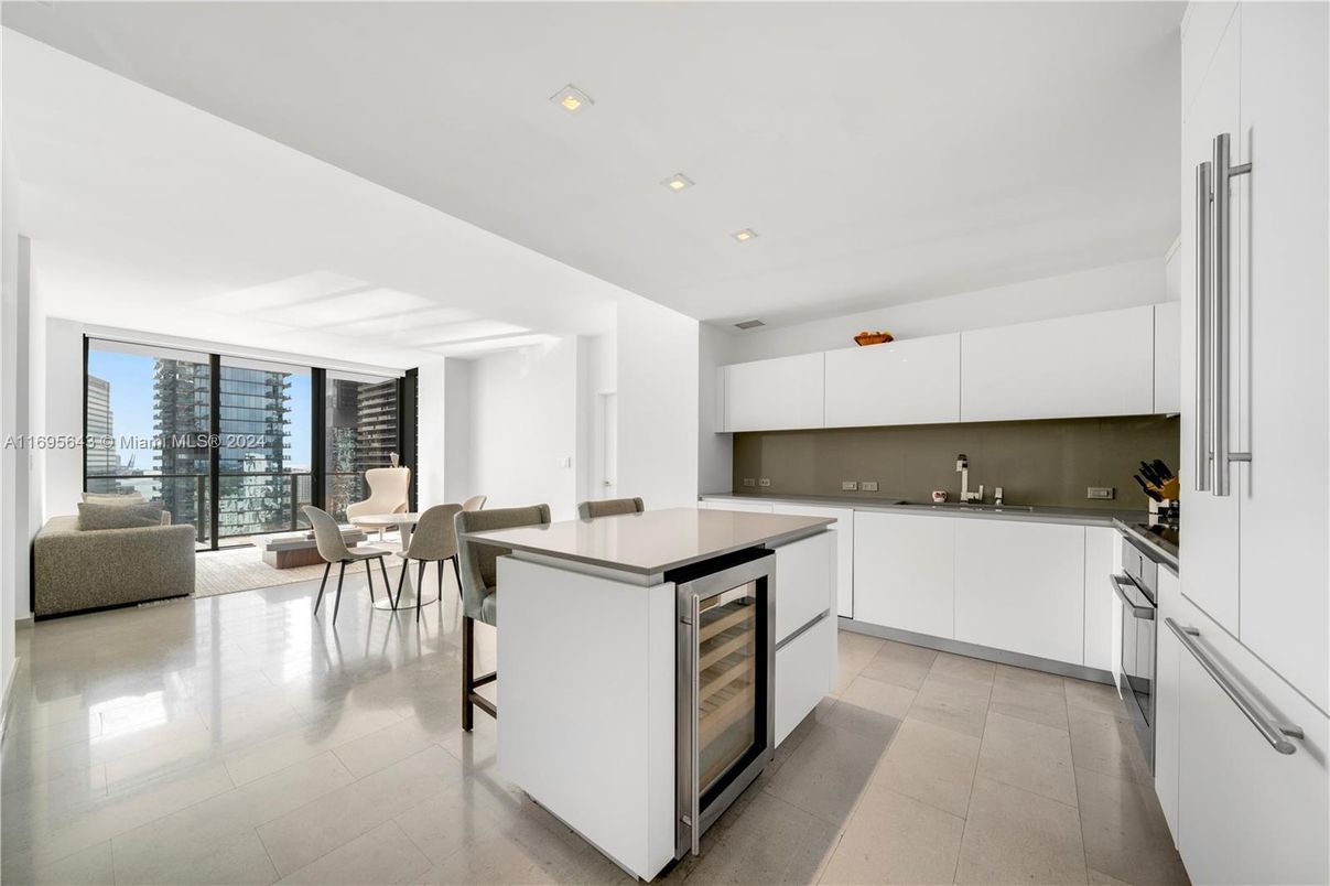 Dining room, Interior, Kitchen, Recessed Lighting