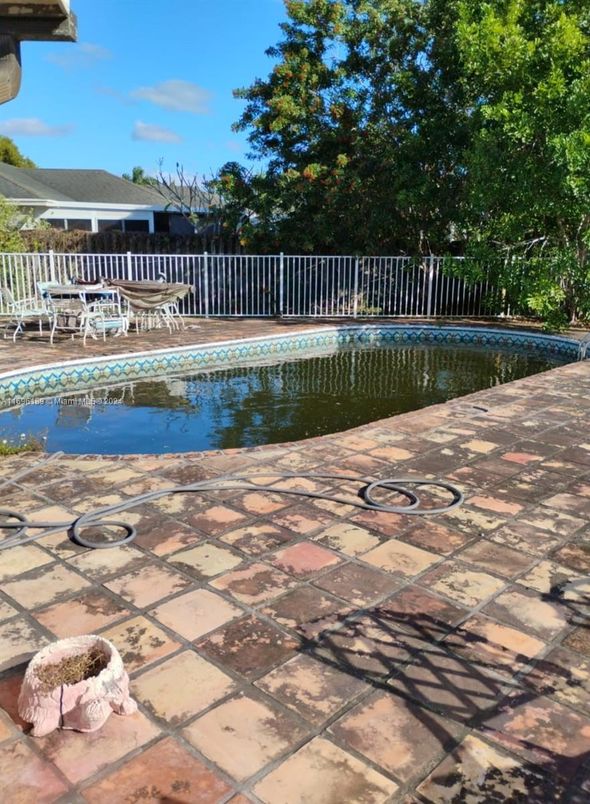 Exterior, Lake, Pool