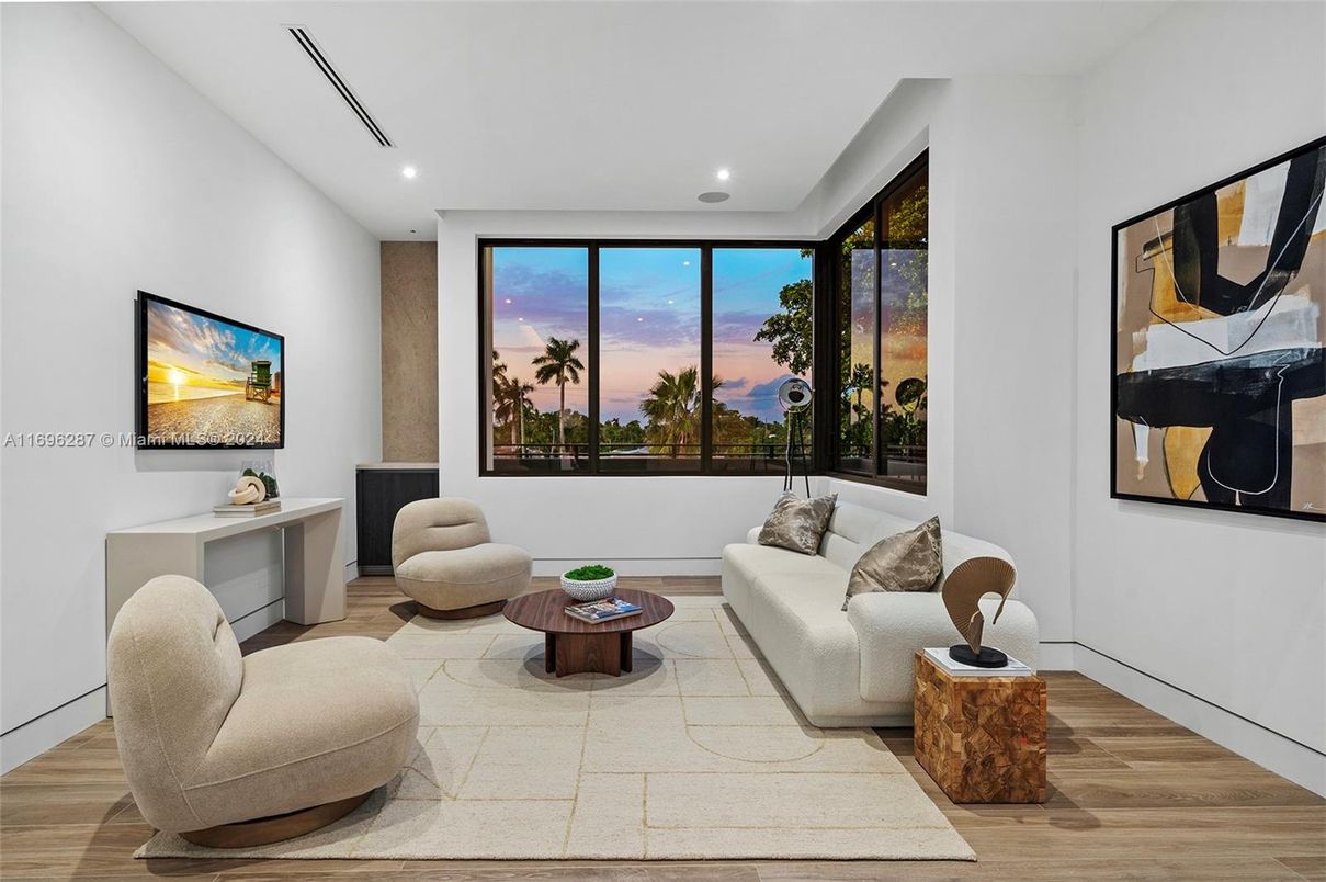 Interior, Living room, Recessed Lighting, Wood Texture Flooring
