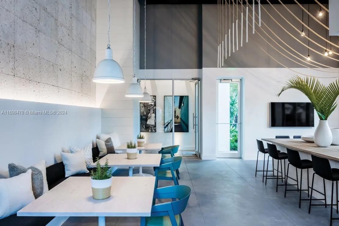 Dining room, Interior, Pendant Lights