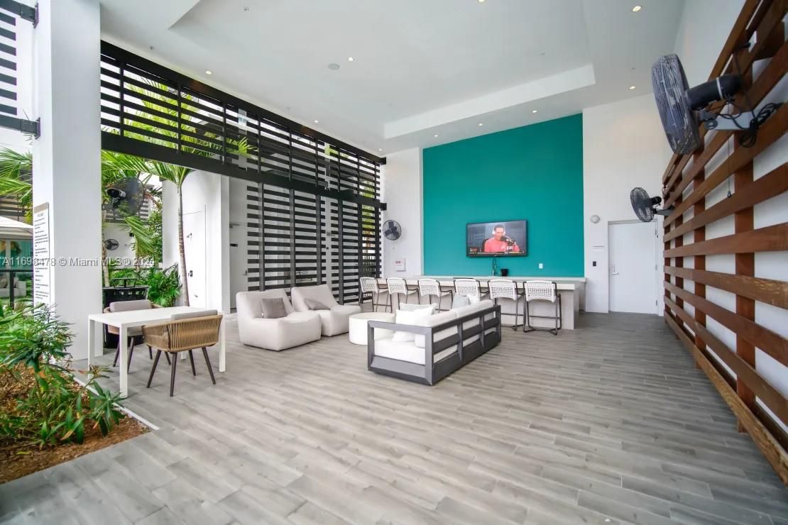 Dining room, Interior, Living room, Recessed Lighting, Wood Texture Flooring