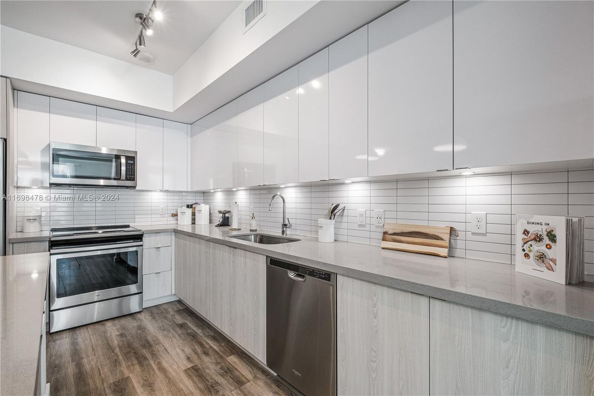 Interior, Kitchen, Stainless Steel Appliances, Wood Texture Flooring