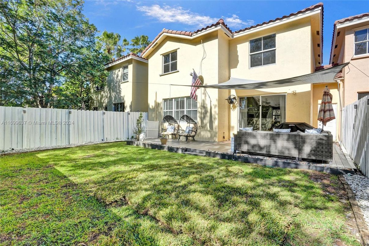 Backyard, Exterior