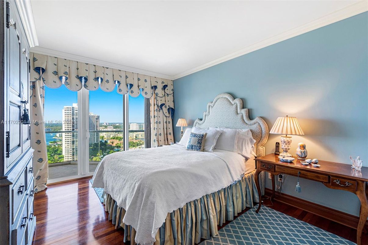 Bedroom, Interior, Water, Wood Texture Flooring