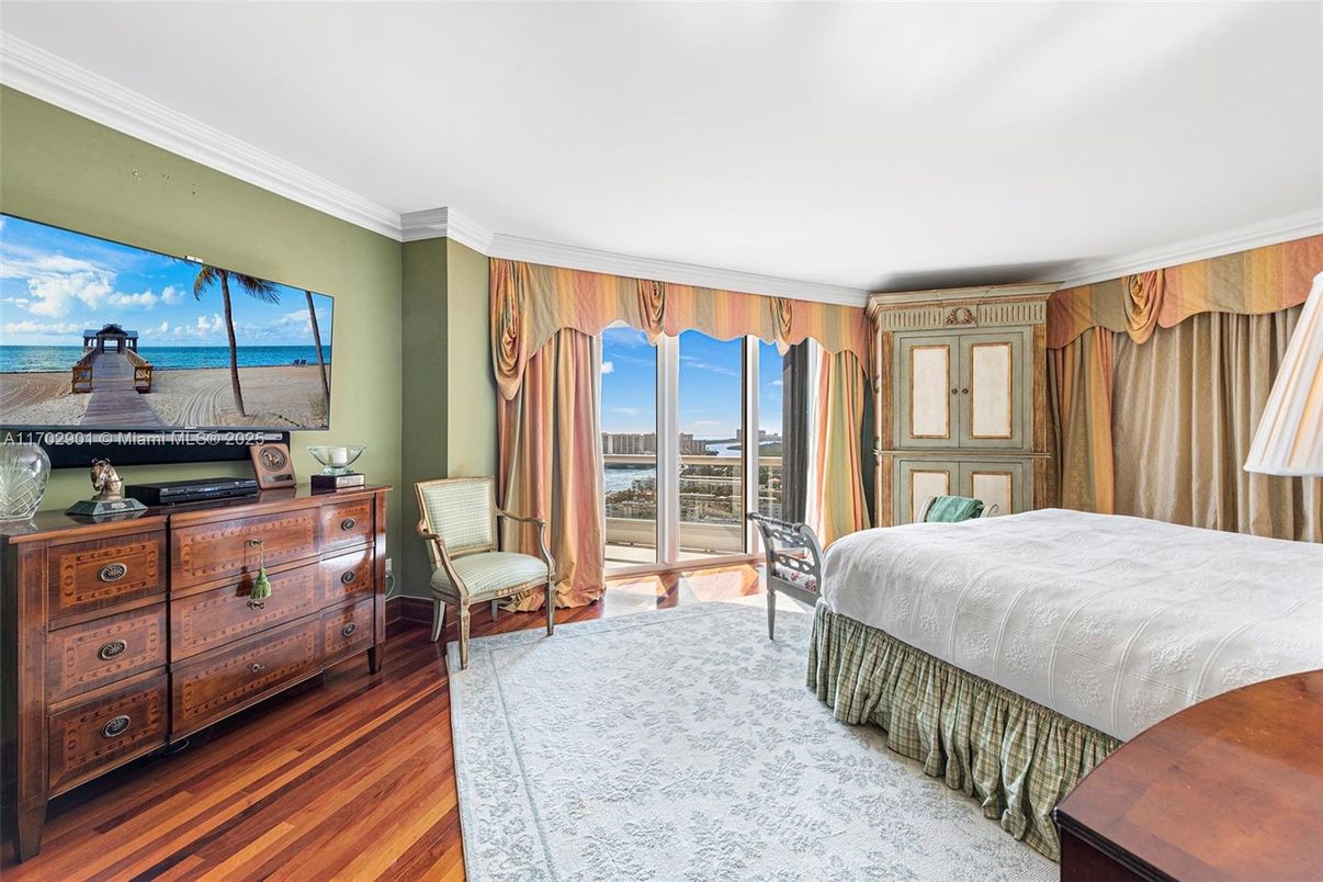 Bedroom, Interior, Water, Wood Texture Flooring
