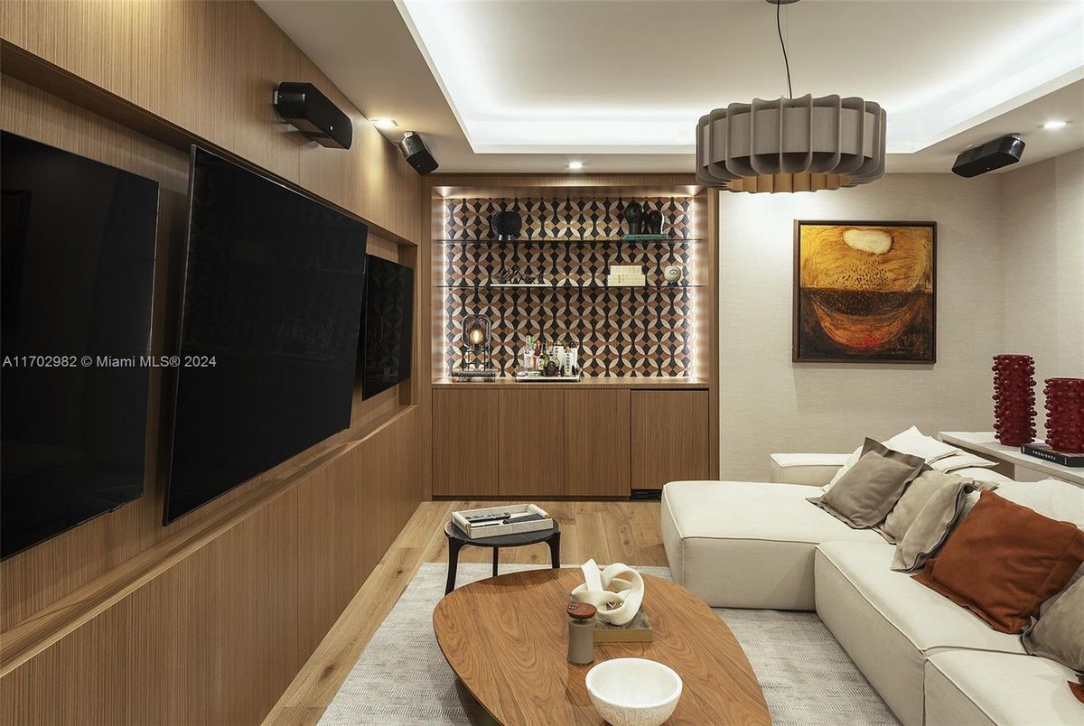 Interior, Living room, Pendant Lights, Recessed Lighting