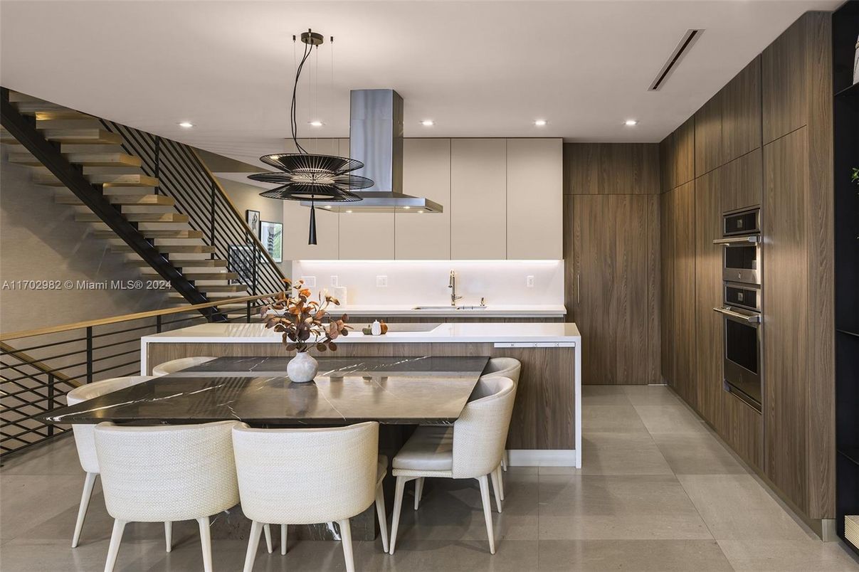 Dining room, Interior, Kitchen, Pendant Lights, Recessed Lighting, Stainless Steel Appliances