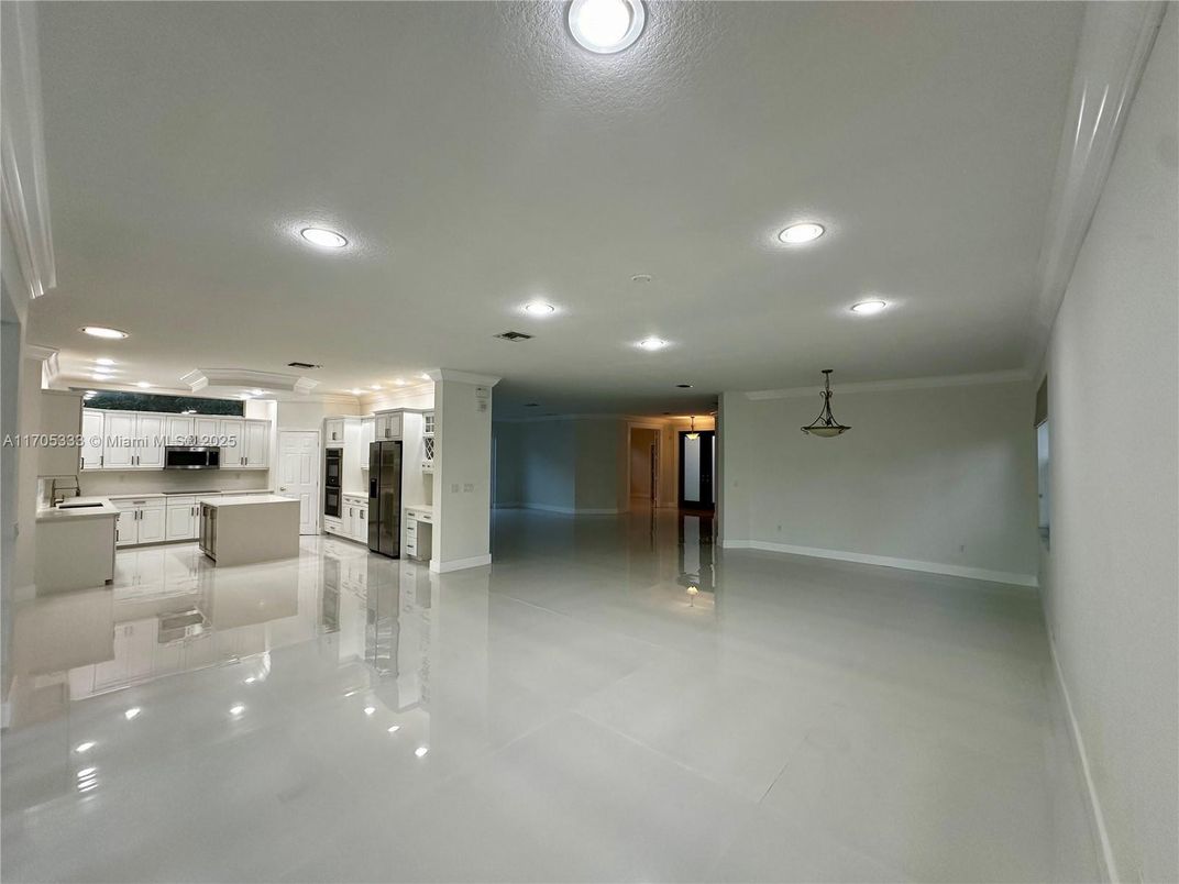 Empty room, Interior, Kitchen, Recessed Lighting