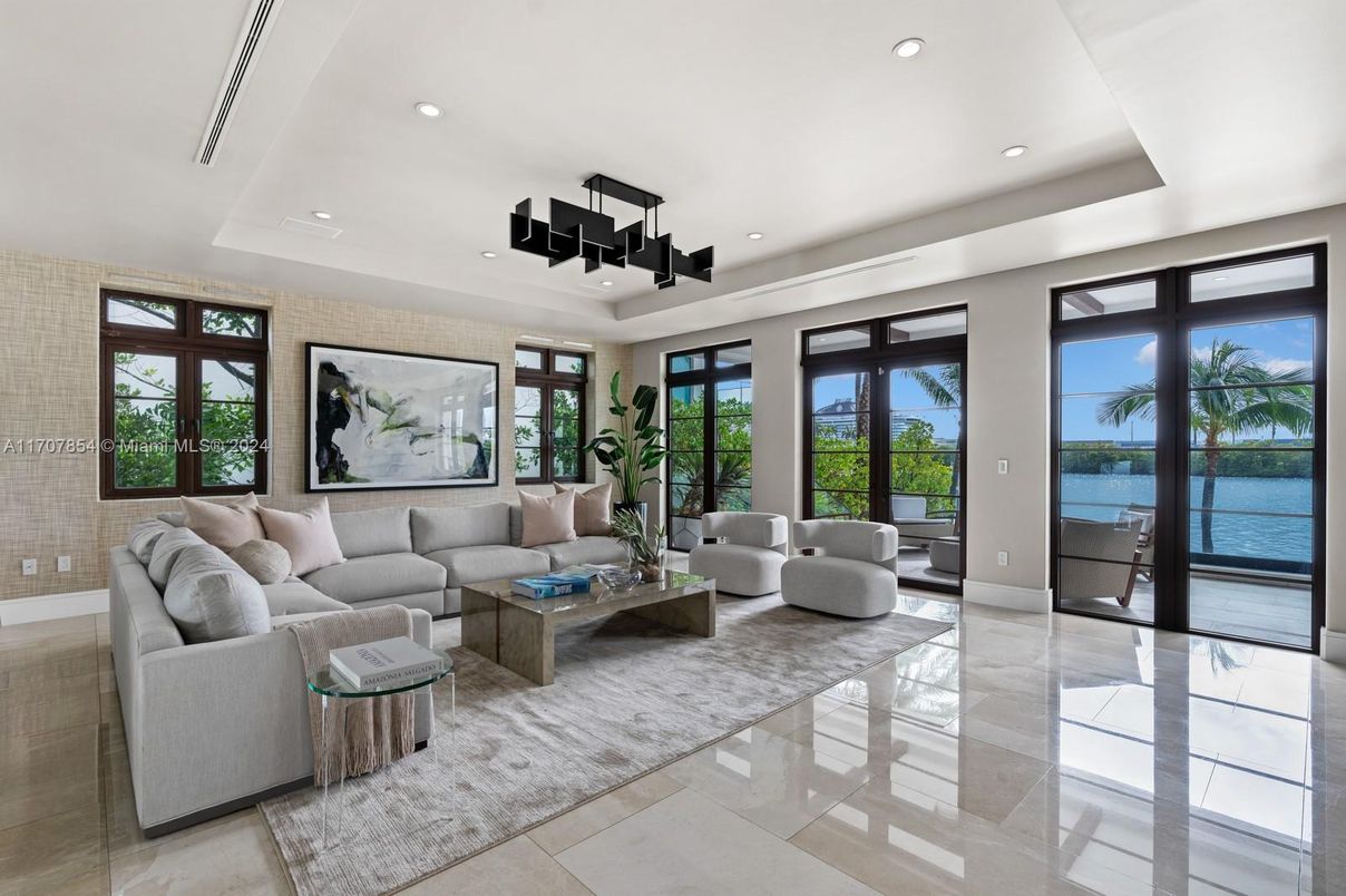 Interior, Living room, Recessed Lighting, Water