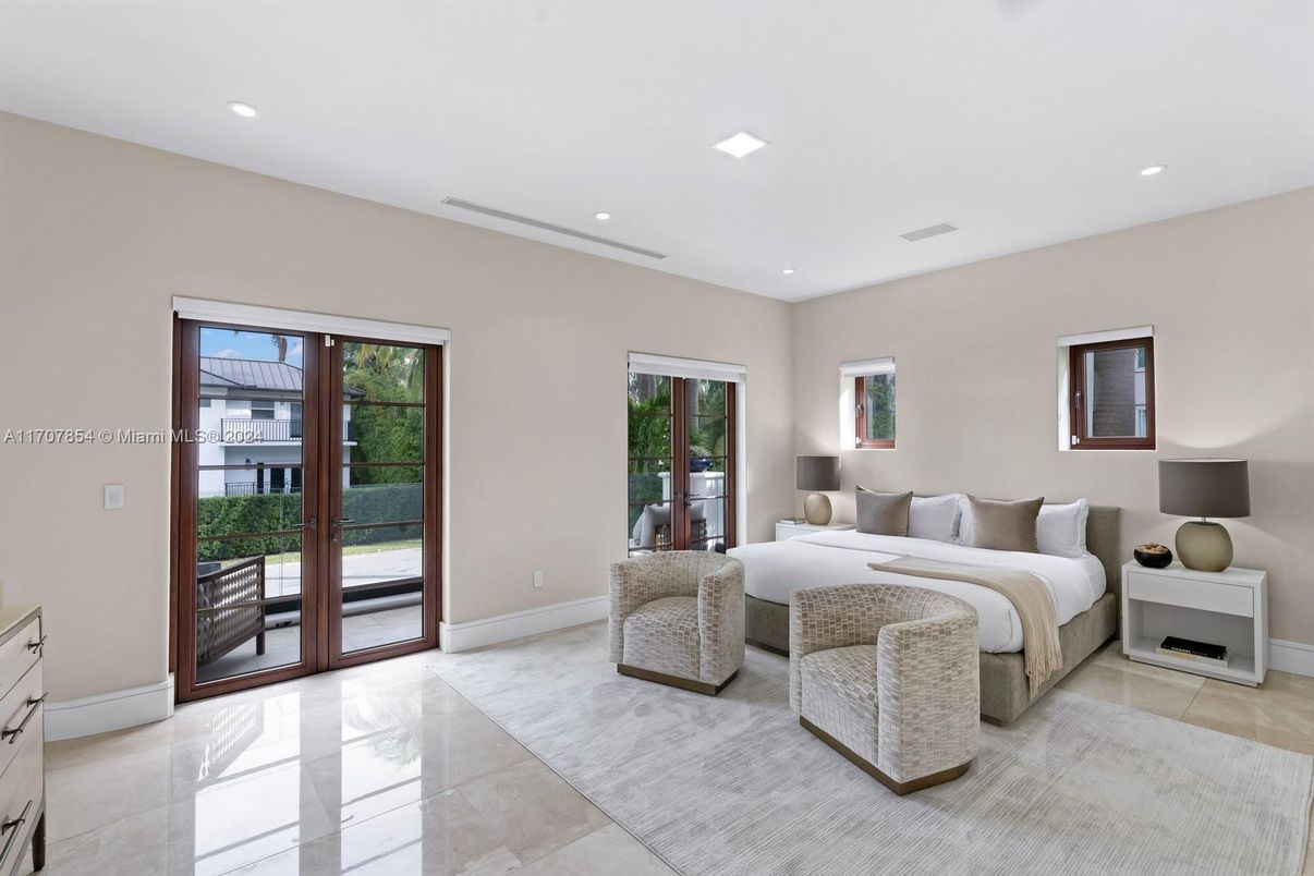 Bedroom, Interior, Living room, Recessed Lighting