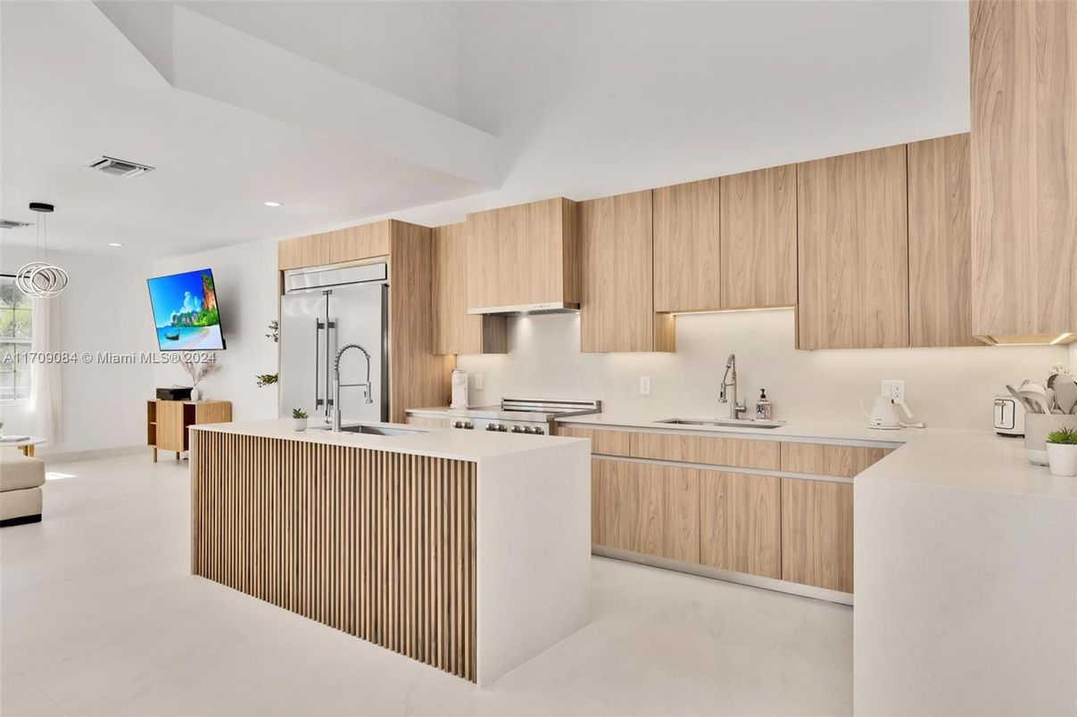 Interior, Kitchen, Pendant Lights, Recessed Lighting