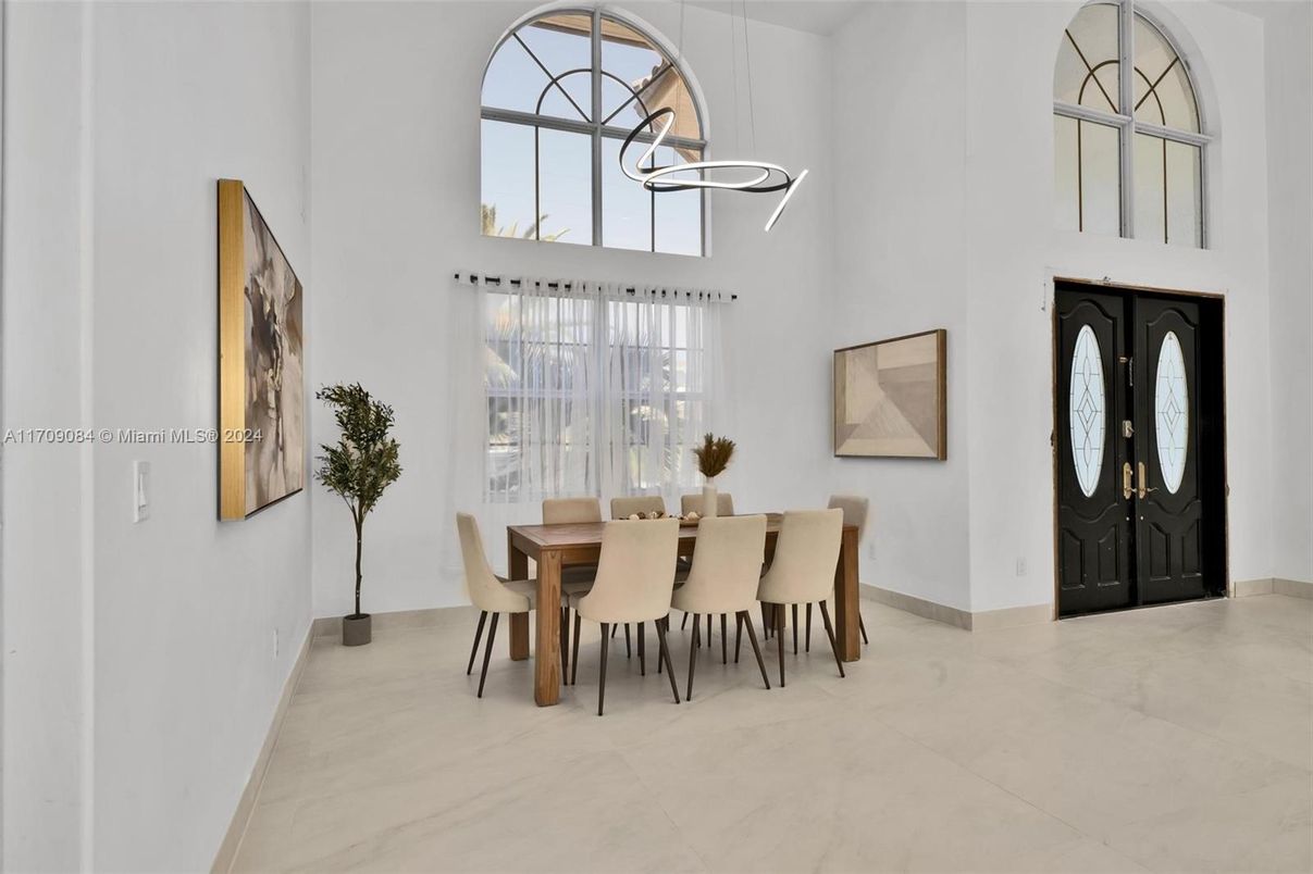 Dining room, Interior, Marble, Pendant Lights