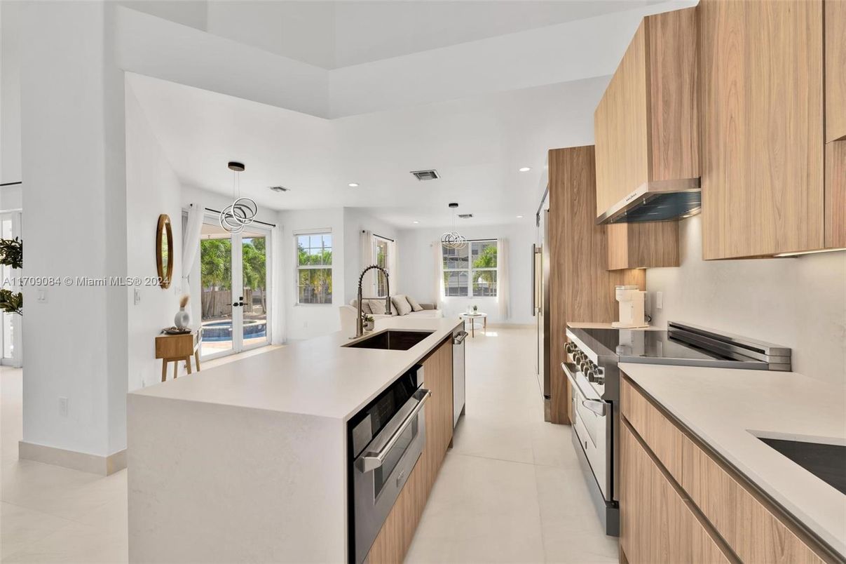 Interior, Kitchen, Pendant Lights, Recessed Lighting