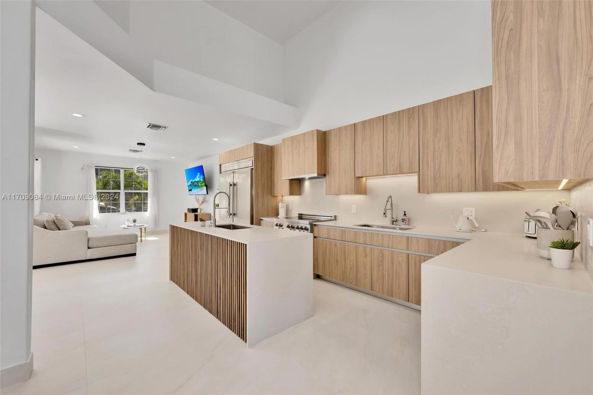 Interior, Kitchen, Living room, Recessed Lighting, Stainless Steel Appliances