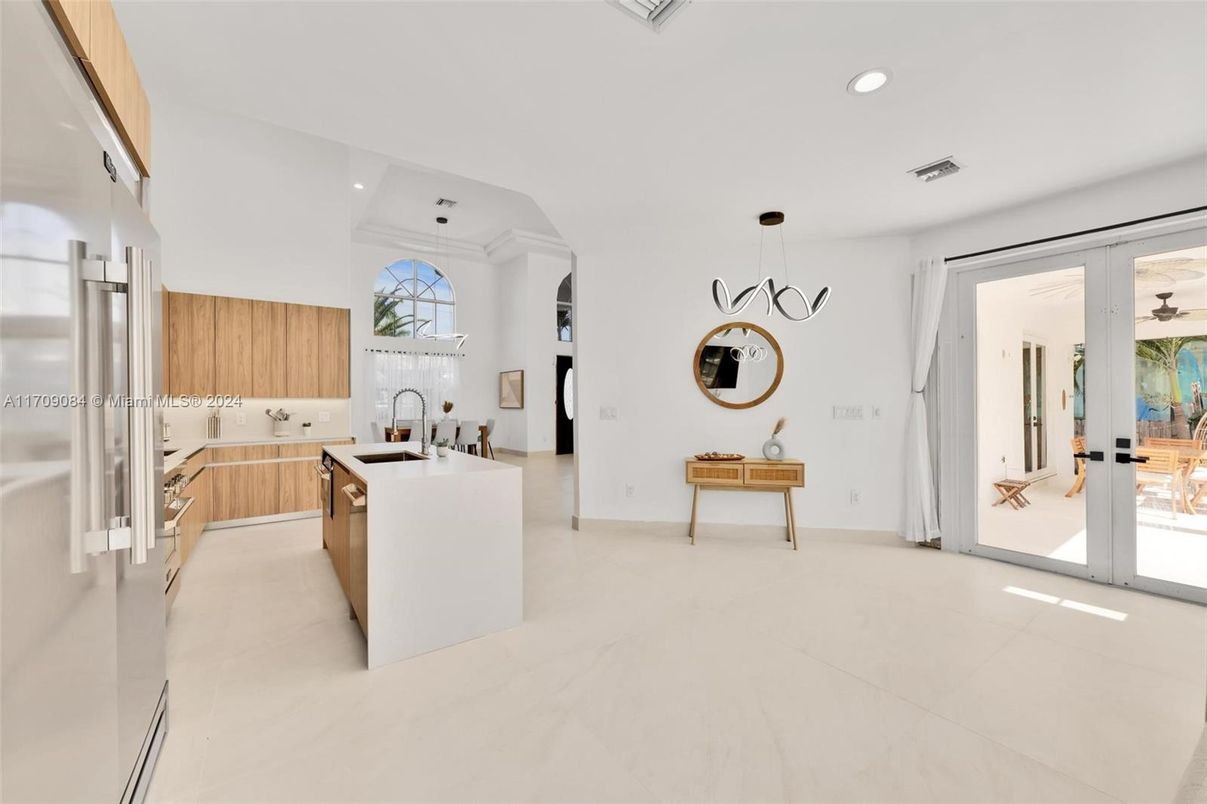 Interior, Kitchen, Pendant Lights, Recessed Lighting