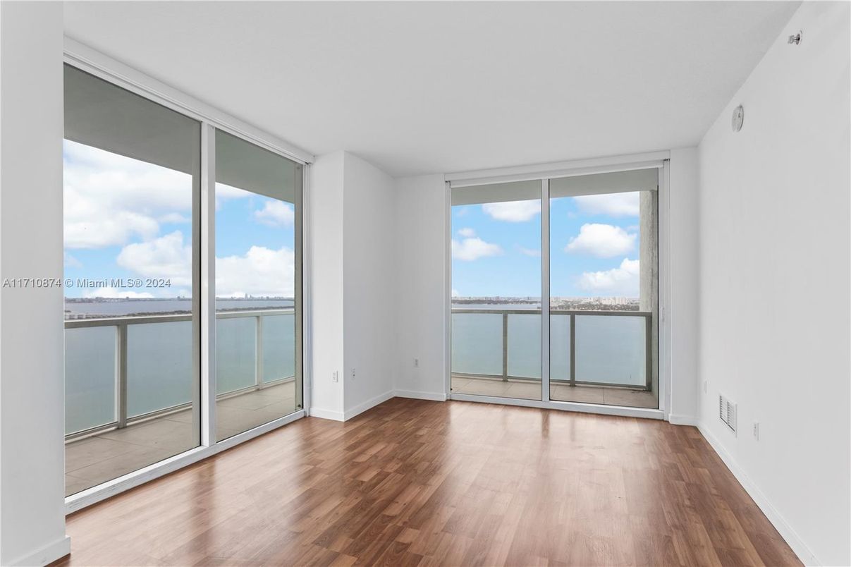 Empty room, Interior, Water, Wood Texture Flooring
