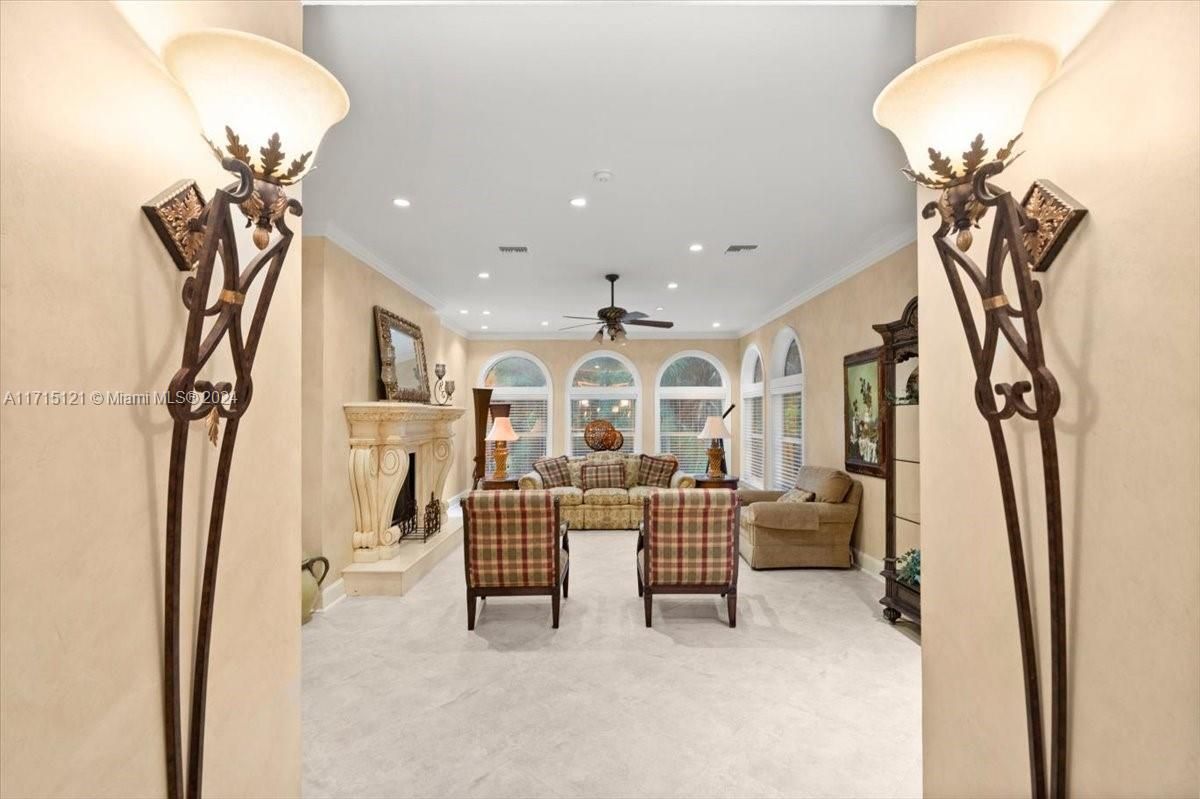 Fireplace, Interior, Living room, Recessed Lighting