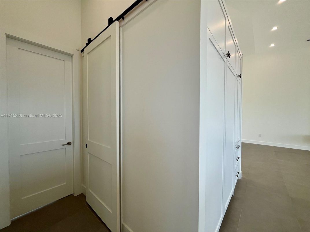 Interior, Recessed Lighting