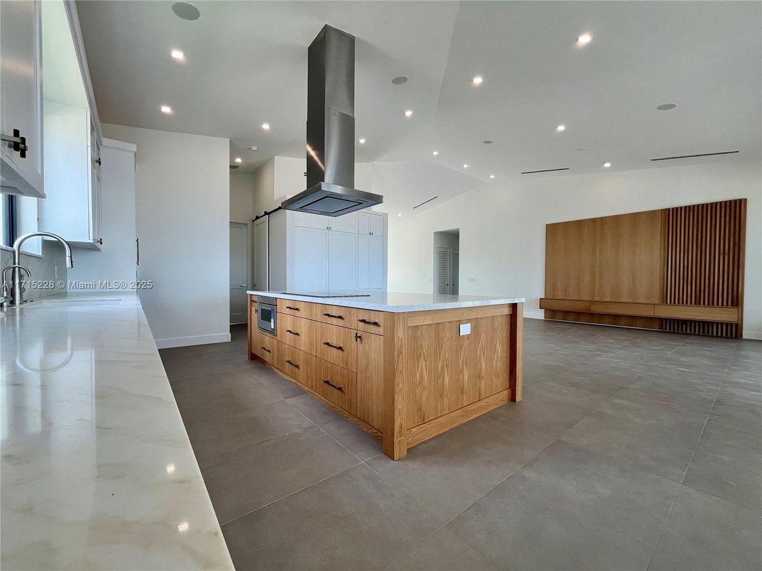 Interior, Kitchen, Recessed Lighting