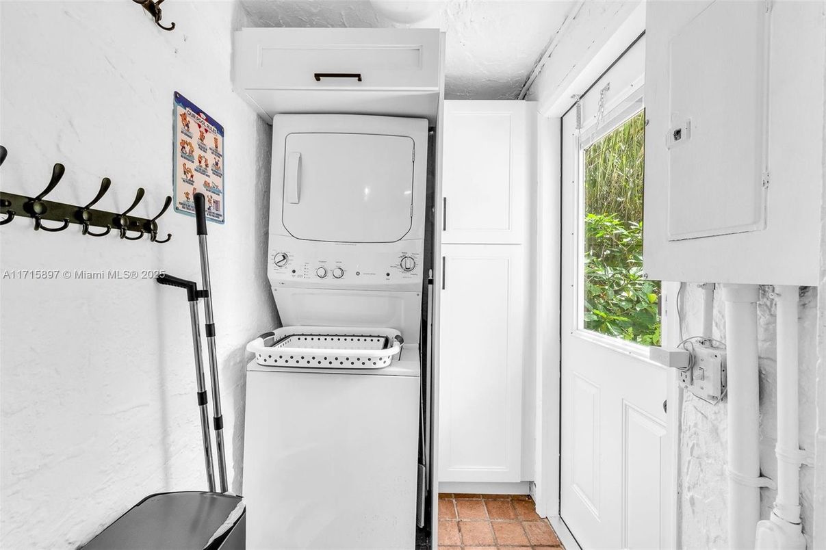 Interior, Utility Closets, Washer