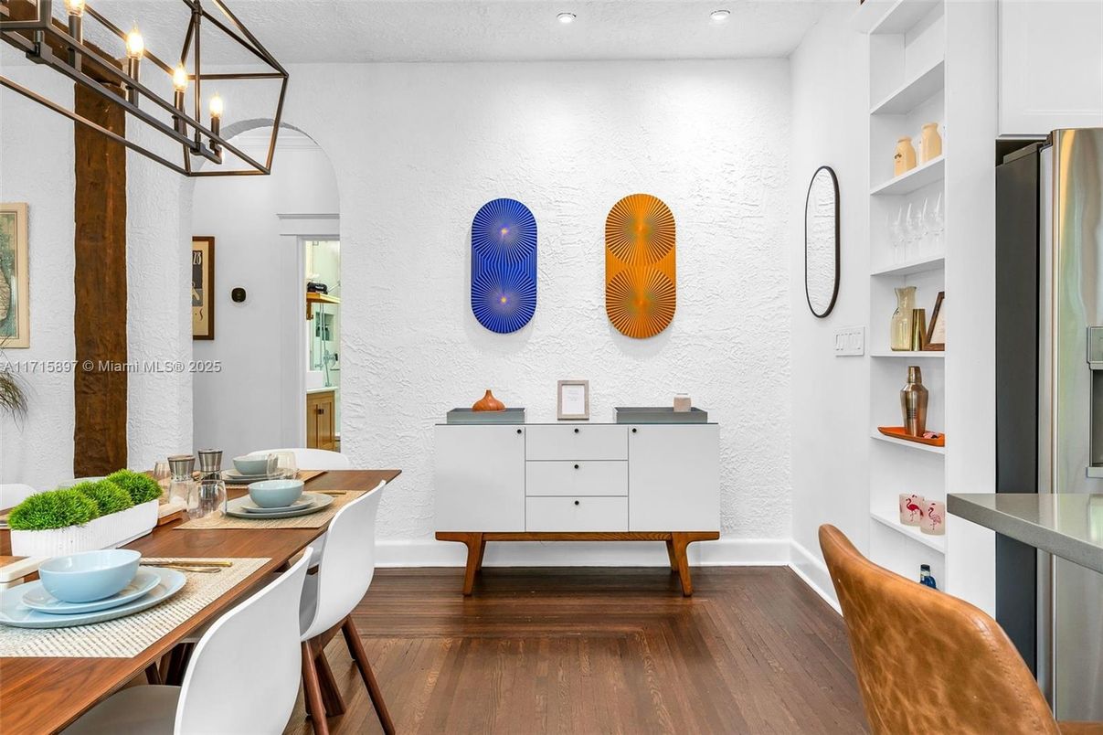 Dining room, Interior, Recessed Lighting, Wood Texture Flooring