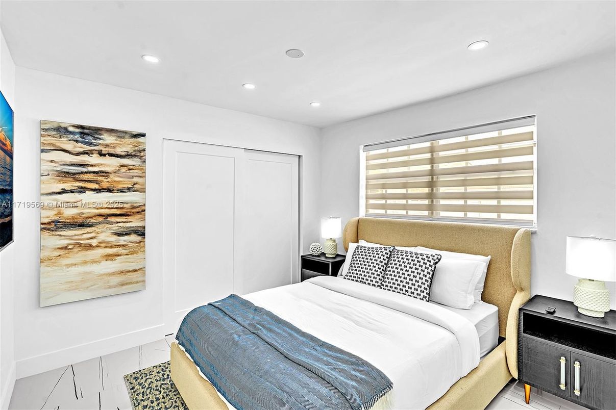 Bedroom, Interior, Recessed Lighting